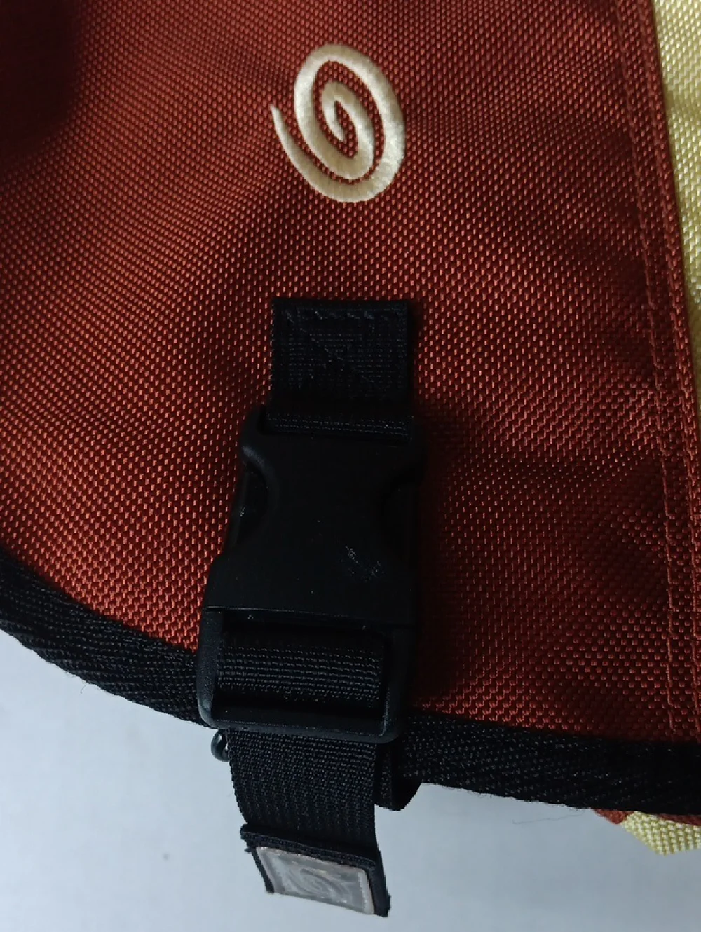 TIMBUK2 BROWN & YELLOW CLASSIC MESSENGER BAG 20x12